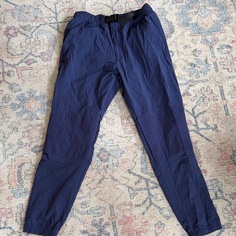 ALO Yoga Men's Deep Blue Joggers